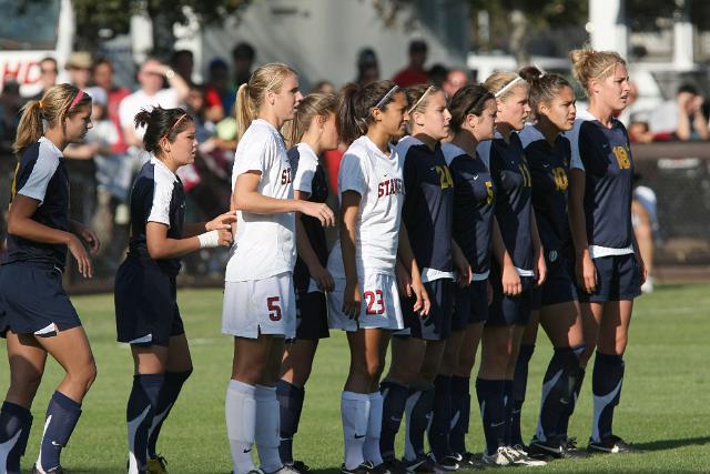 Stanford-Cal Womens soccer-054.JPG - 2009 NCAA Women's Soccer, Cal at Stanford.